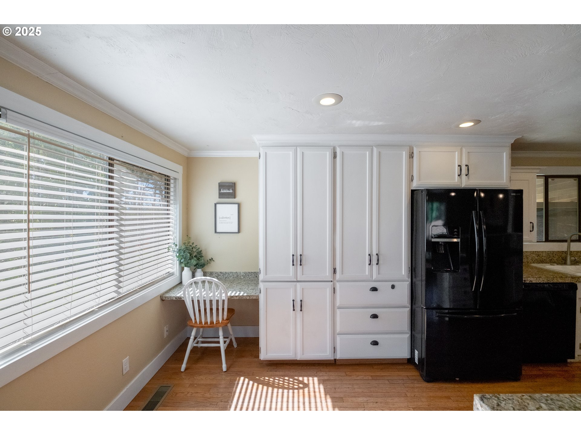 1221 Southwest Maple Street Dallas, OR 97338 - Photo 20 of 44