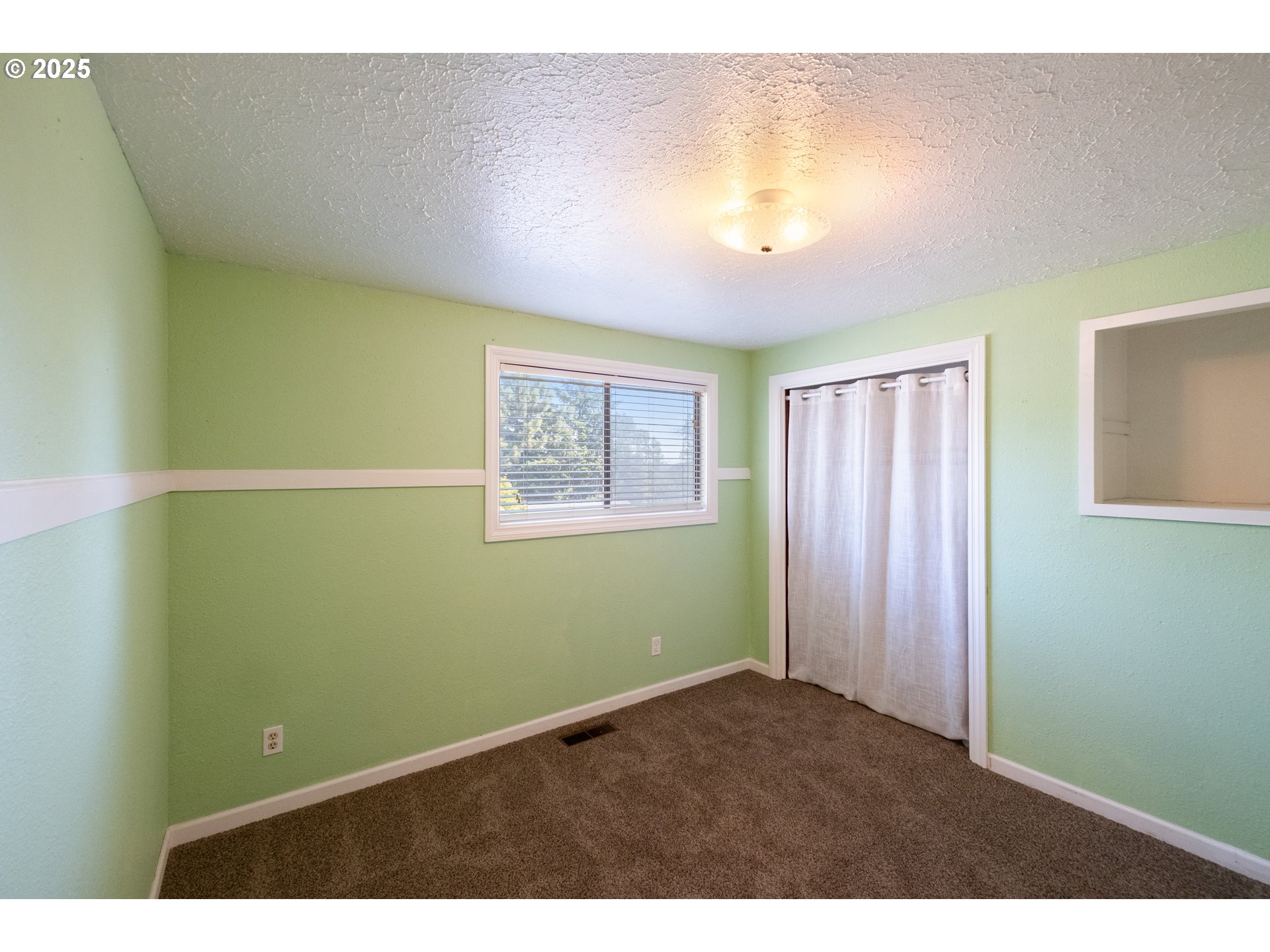 1221 Southwest Maple Street Dallas, OR 97338 - Photo 27 of 44
