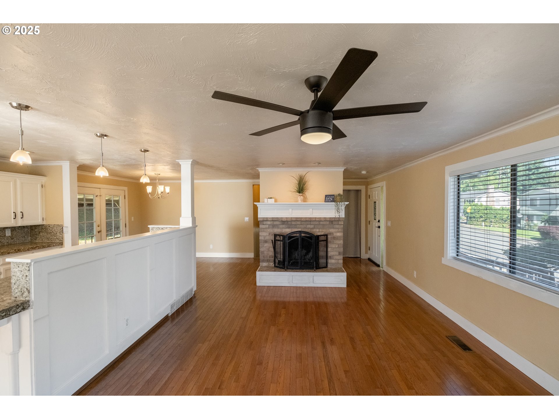 1221 Southwest Maple Street Dallas, OR 97338 - Photo 9 of 44