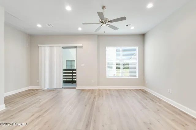 $1,800 | 112 Gadwall Drive, Youngsville, LA 70592