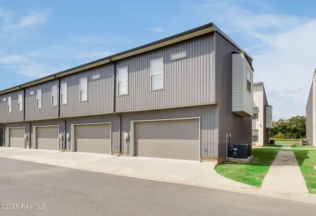 $1,800 | 112 Gadwall Drive, Youngsville, LA 70592