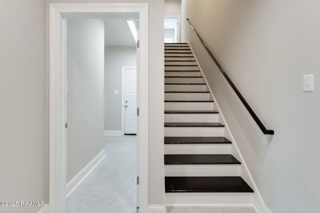 $1,800 | 112 Gadwall Drive, Youngsville, LA 70592