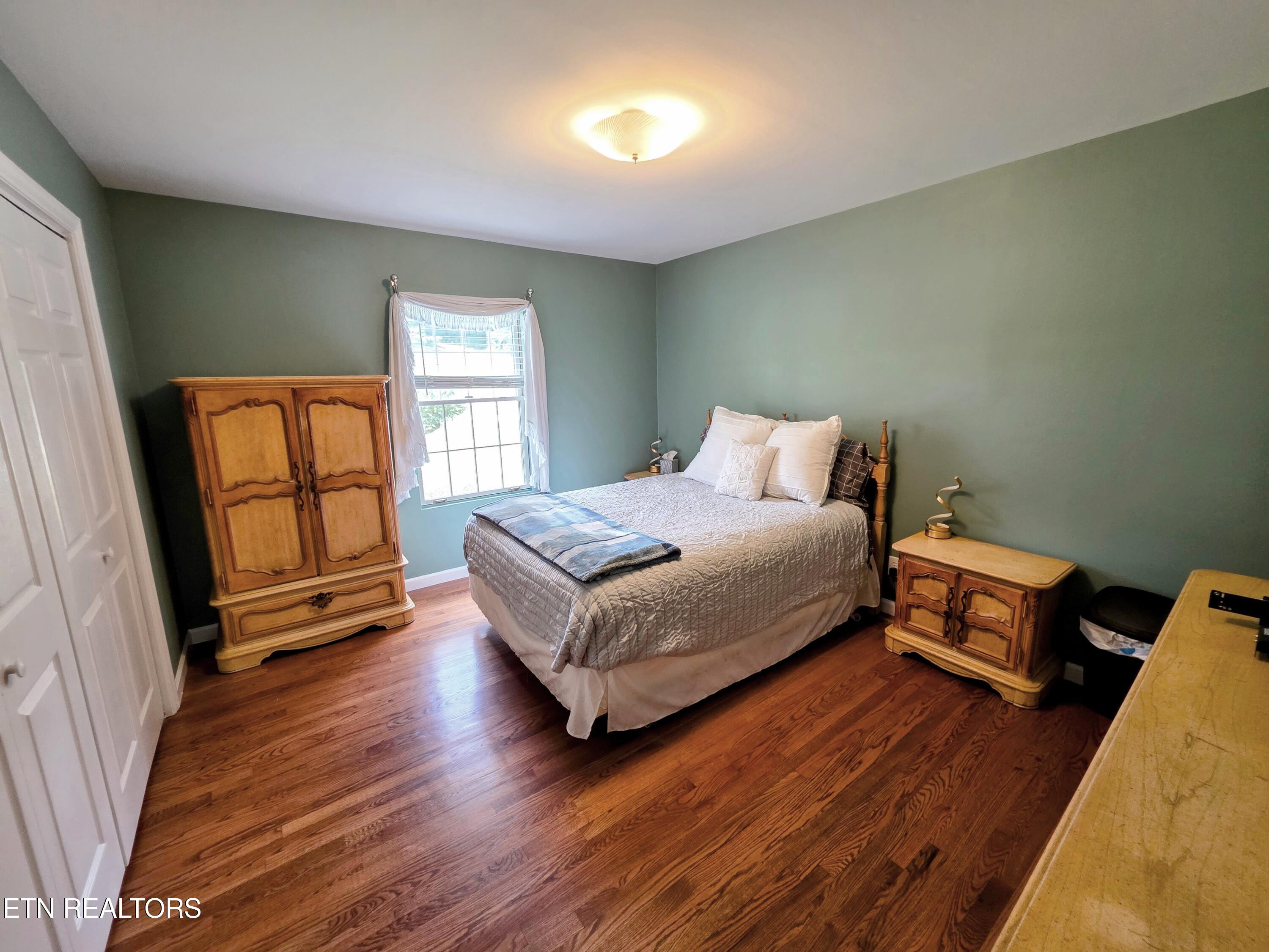 3625 Cunningham Road Knoxville, TN 37918 - Photo 20 of 35 BEDROOM 2