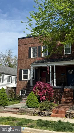 $4,200 | 122 East Maple Street, Alexandria, VA 22301