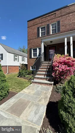 $4,200 | 122 East Maple Street, Alexandria, VA 22301