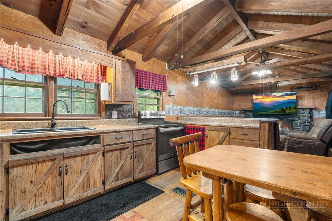 443 Holman Road Todd, NC 28684 - Photo 7 of 38 Gallery Image 7