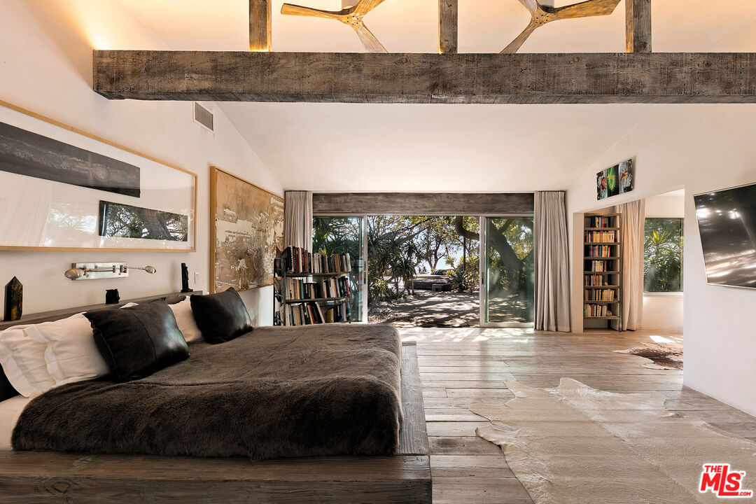 12460 Yellow Hill Road Malibu, CA 90265 - Photo 17 of 63