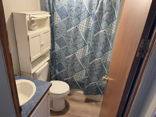 en empty room with windows