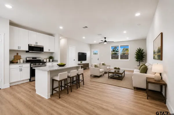 $220,000 | 400 Guadalupe Street, Bullard, TX 75757