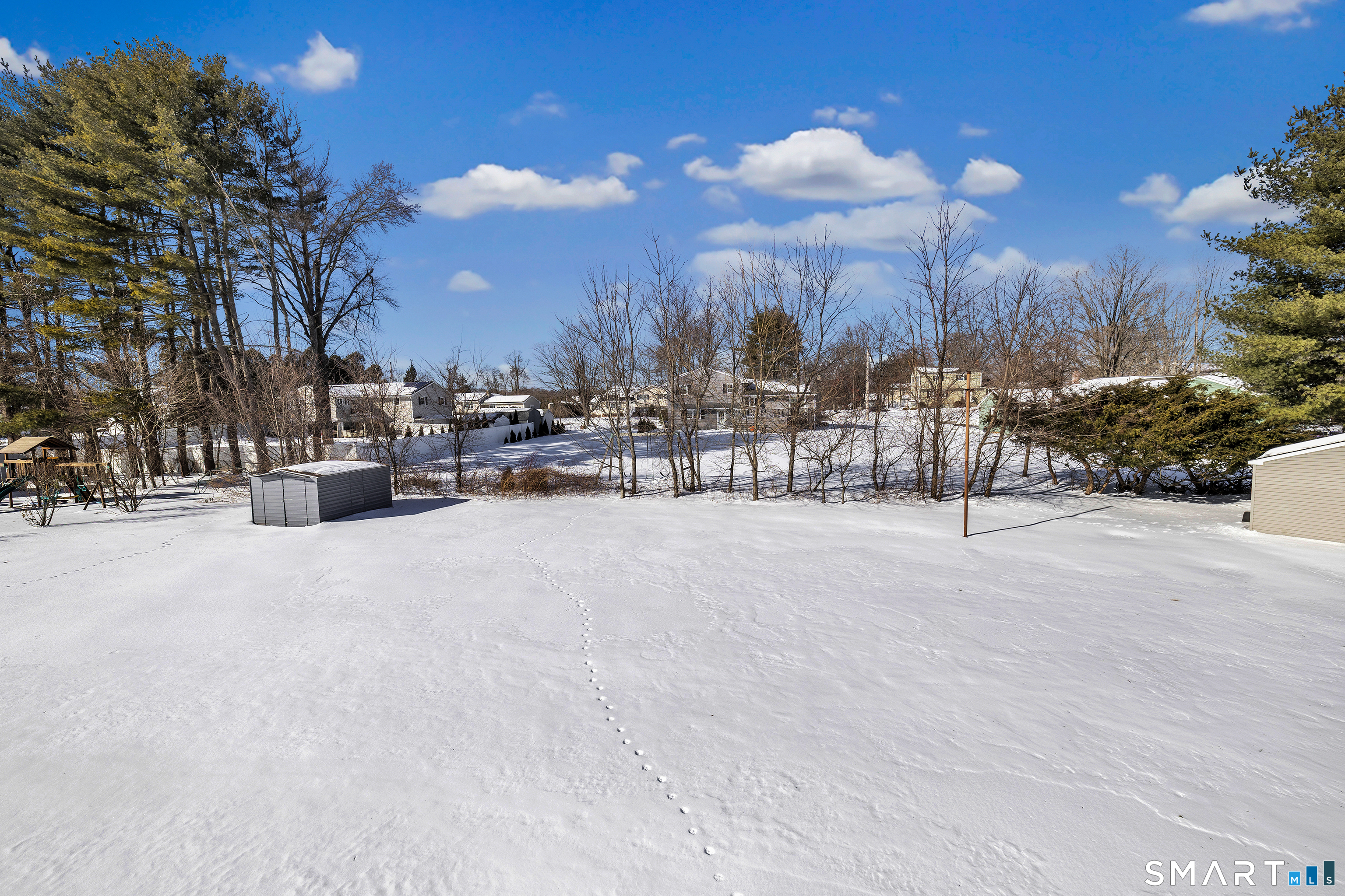 39 Zephyr Road Trumbull, CT 06611 - Photo 7 of 36
