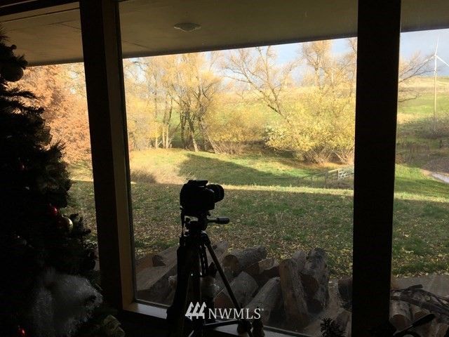245 Messner Road Dayton, WA 99328 - Photo 4 of 30 a view of sky from window