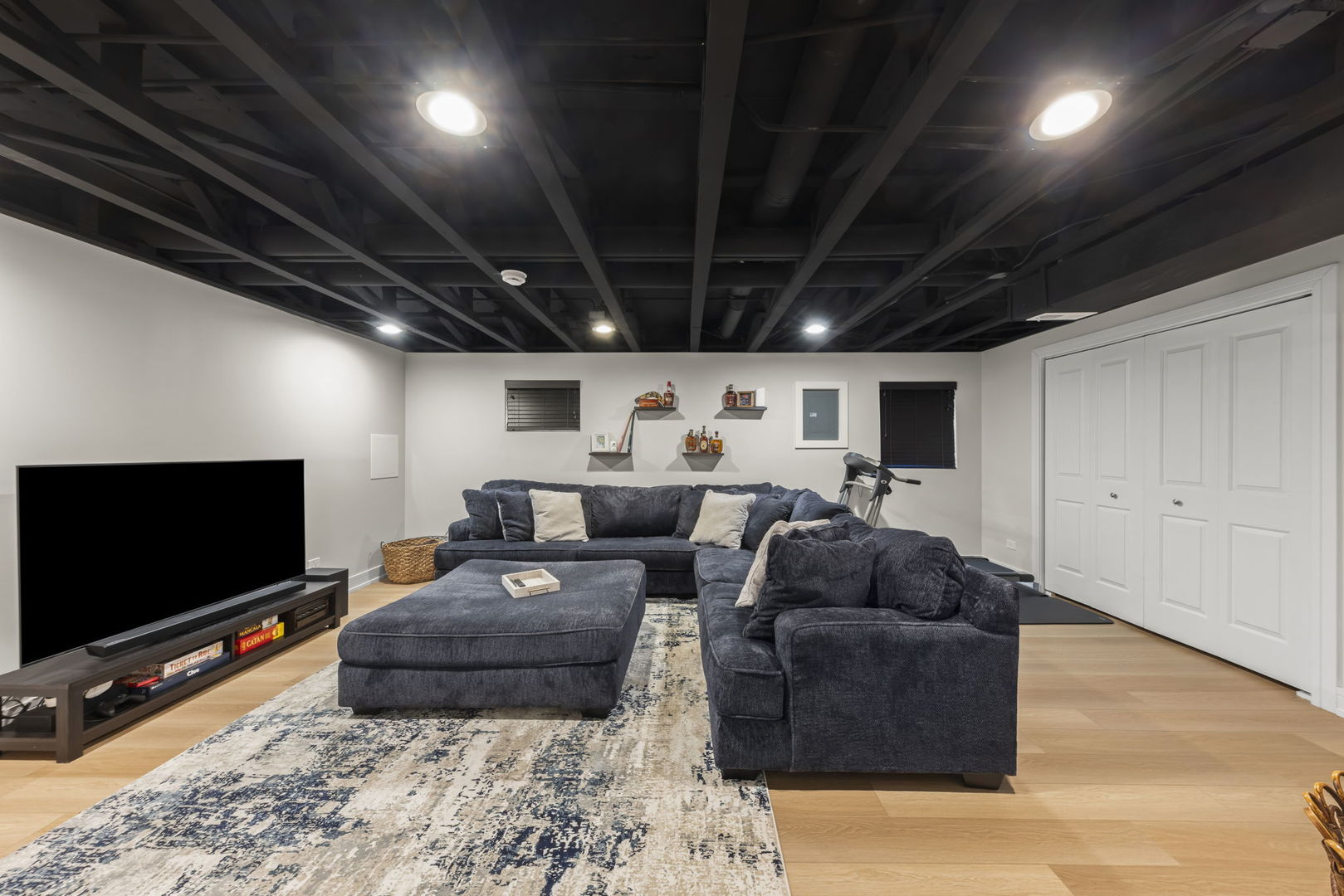N081 Pleasant Hill Road Wheaton, IL 60187 - Photo 20 of 28 Gallery Image 20
