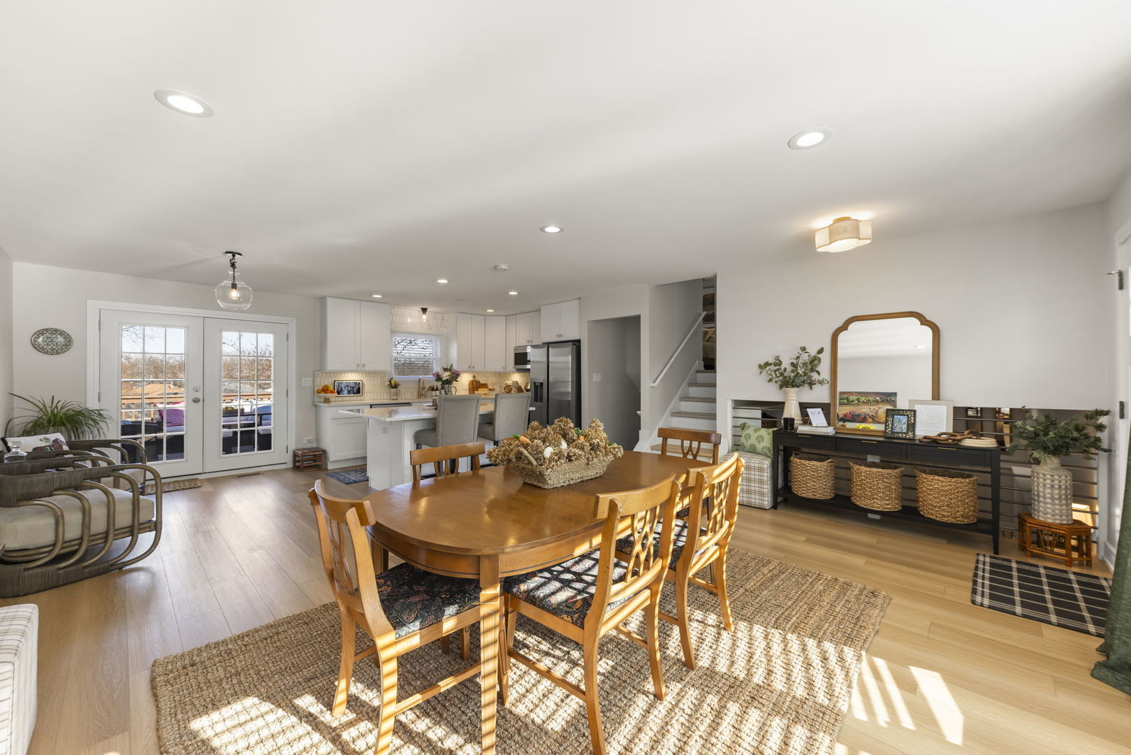 N081 Pleasant Hill Road Wheaton, IL 60187 - Photo 4 of 28 Gallery Image 4