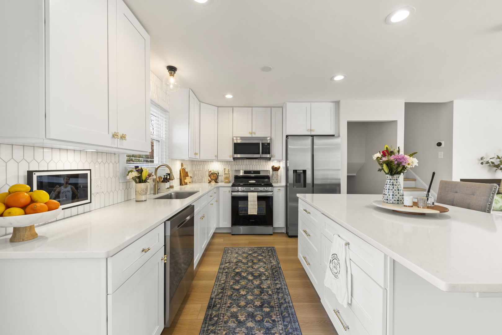 N081 Pleasant Hill Road Wheaton, IL 60187 - Photo 8 of 28 Gallery Image 8