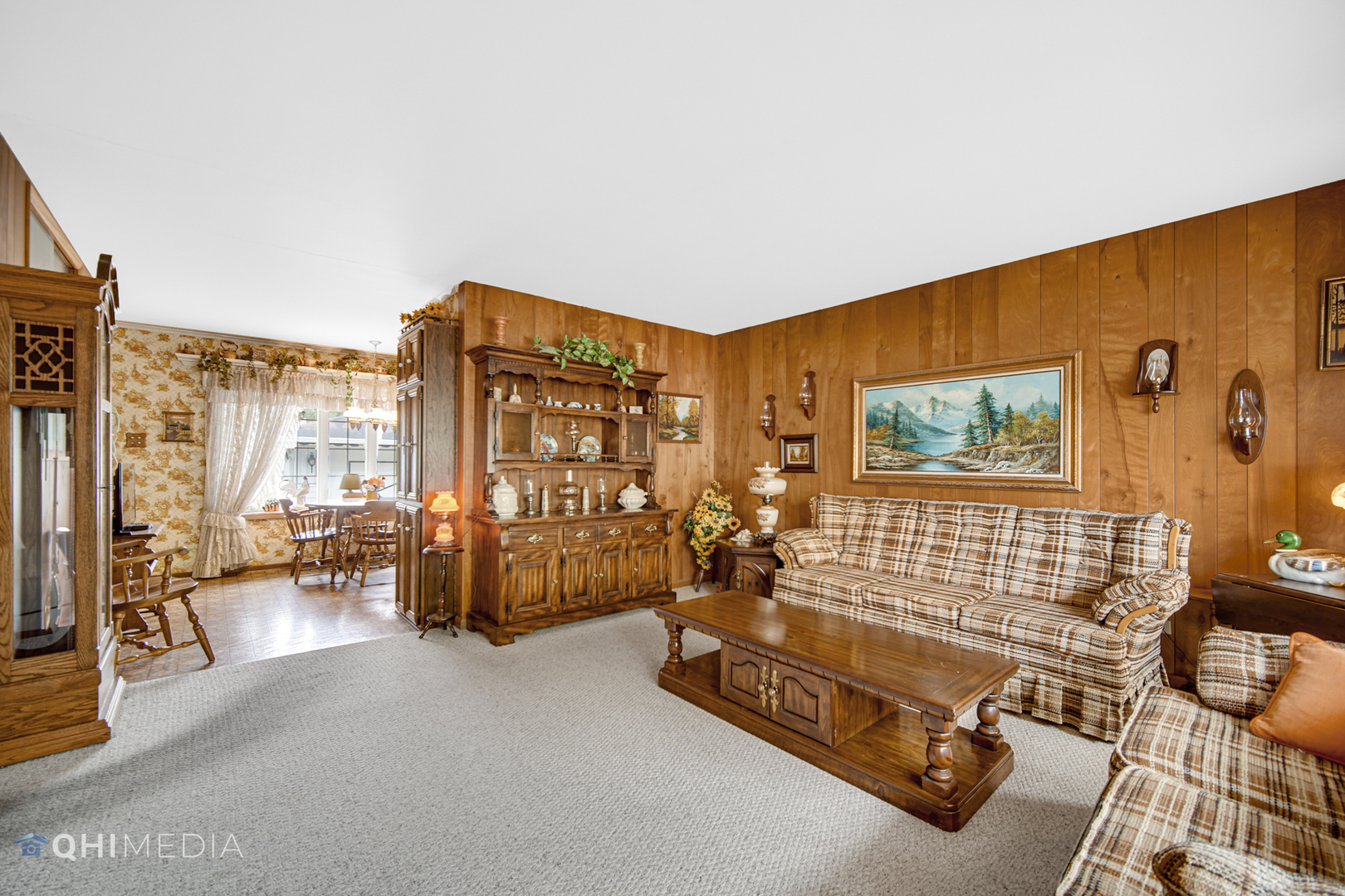 74 Arrowhead Drive Thornton, IL 60476 - Photo 5 of 26 a bedroom with furniture and a couch