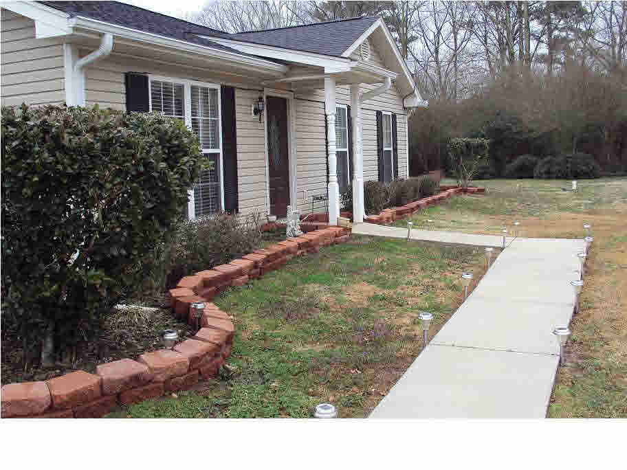 773 County Line Road Mendenhall, MS 39114 - Photo 3 of 17 Sidewalk to front door