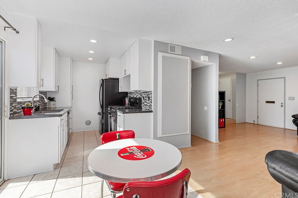 17755 Regency Circle Bellflower, CA 90706 - Photo 8 of 23