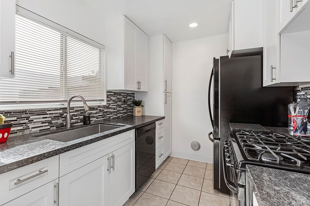 17755 Regency Circle Bellflower, CA 90706 - Photo 9 of 23