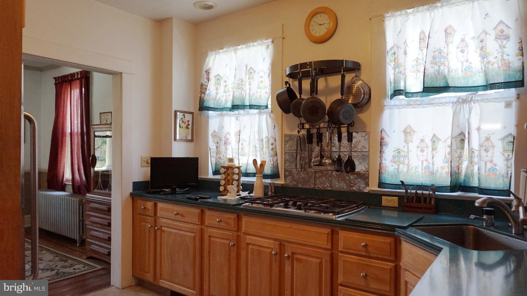 5709 Rusk Avenue Baltimore, MD 21215 - Photo 10 of 30 Kitchen
