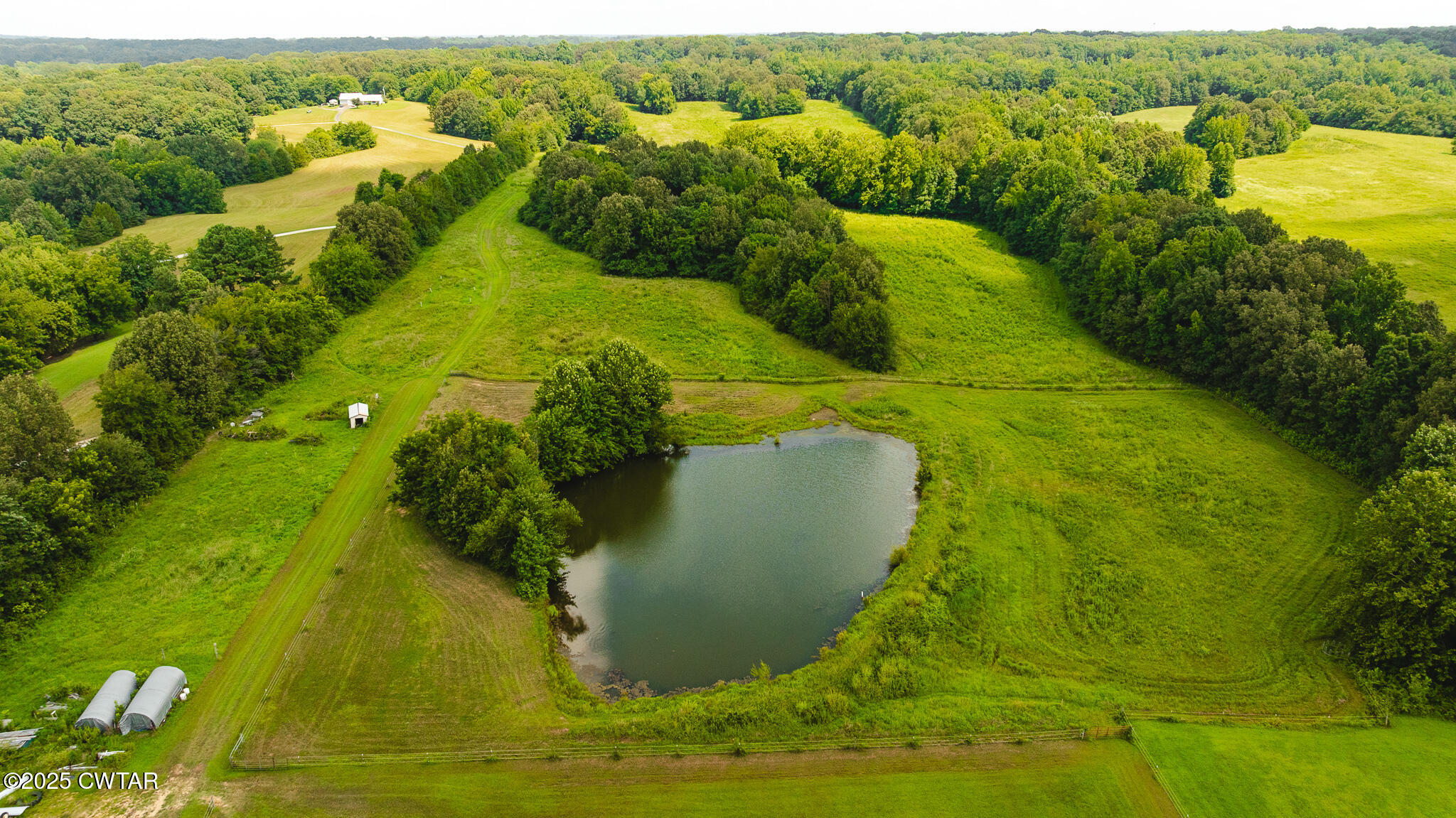 110 South J Hickerson Road Trenton, TN 38382 - Photo 8 of 42 a view of a garden