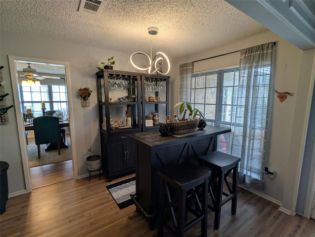 2827 Cross Timbers Drive Irving, TX 75060 - Photo 2 of 23