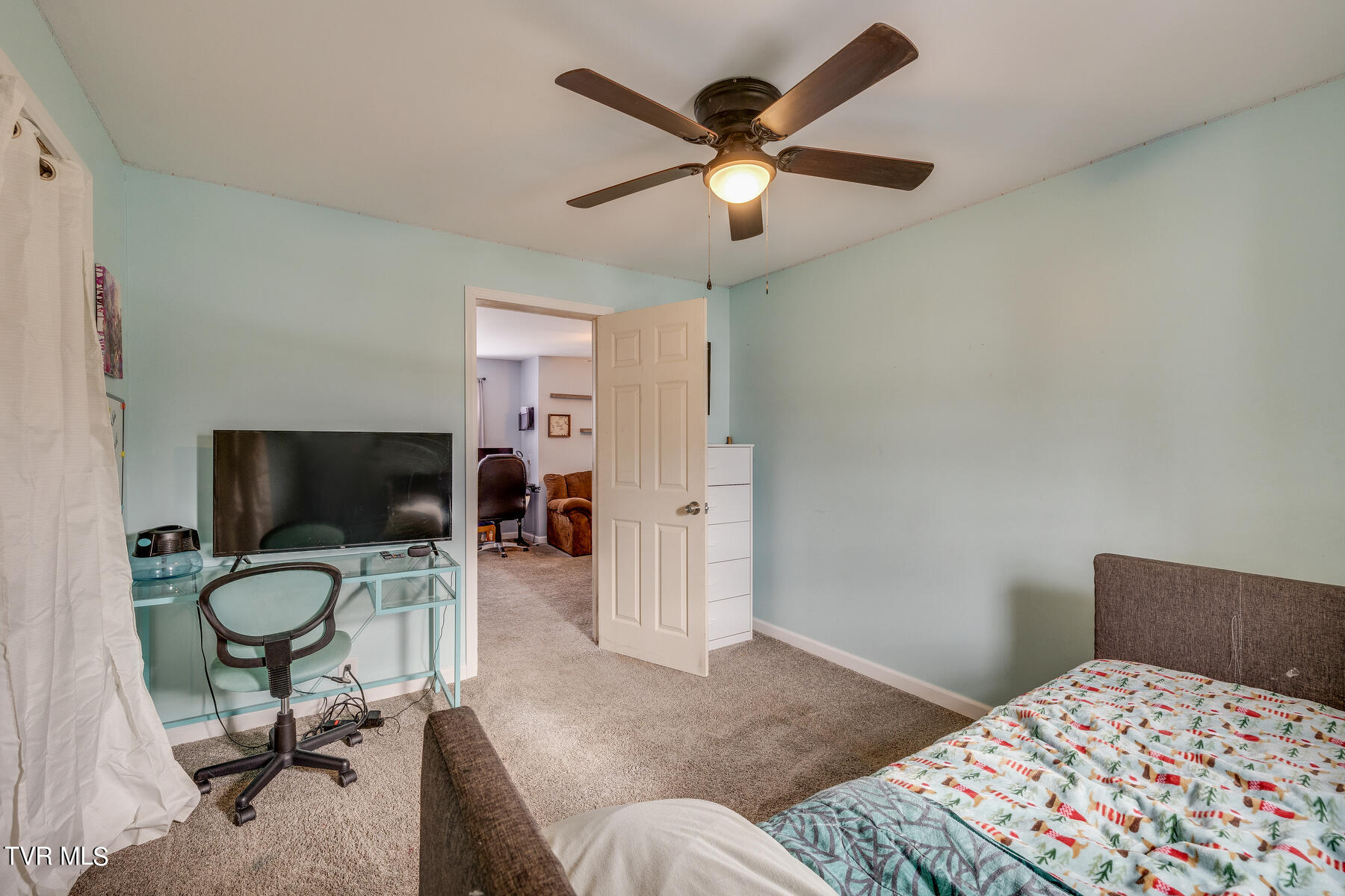 108 John Taylor Road Elizabethton, TN 37643 - Photo 16 of 53 015
