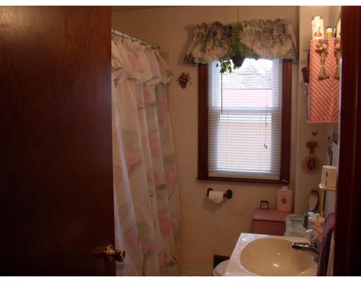 10 Cuff Avenue Springfield, MA 01104 - Photo 11 of 15