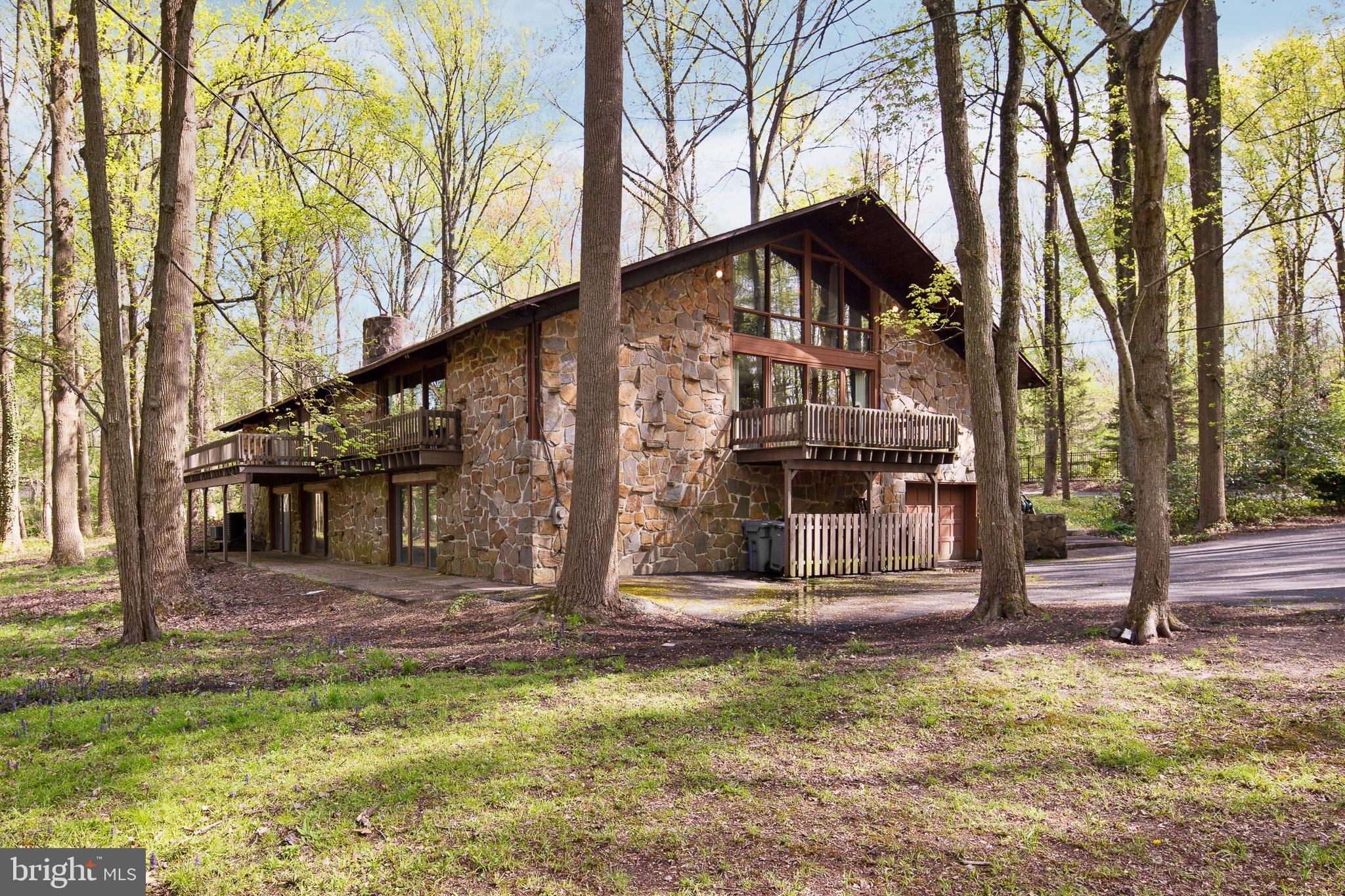 15 Springhill Road Mantua, NJ 08051 - Photo 25 of 34 Two additional upper deck areas