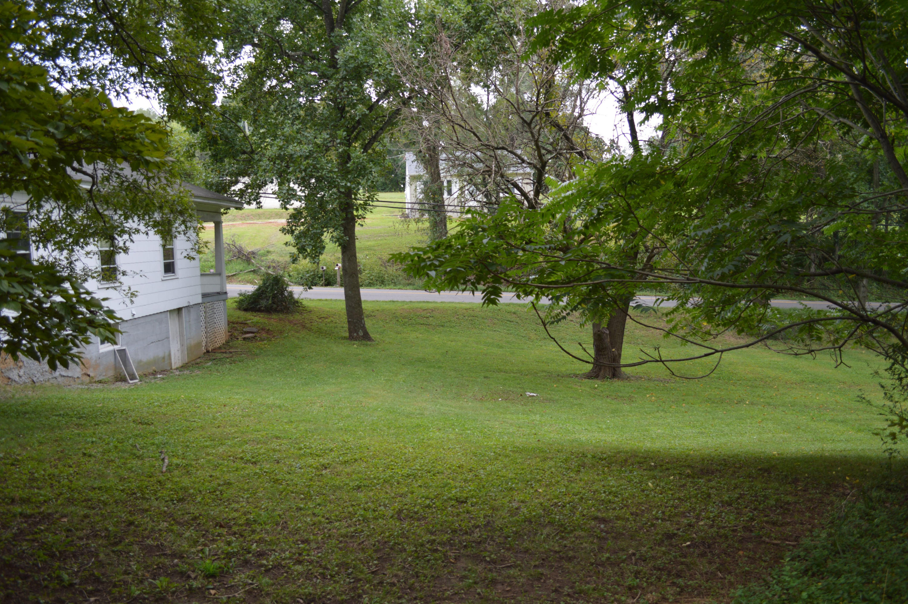 2372 Rutrough Road Southeast Roanoke, VA 24014 - Photo 18 of 19 DSC_0383