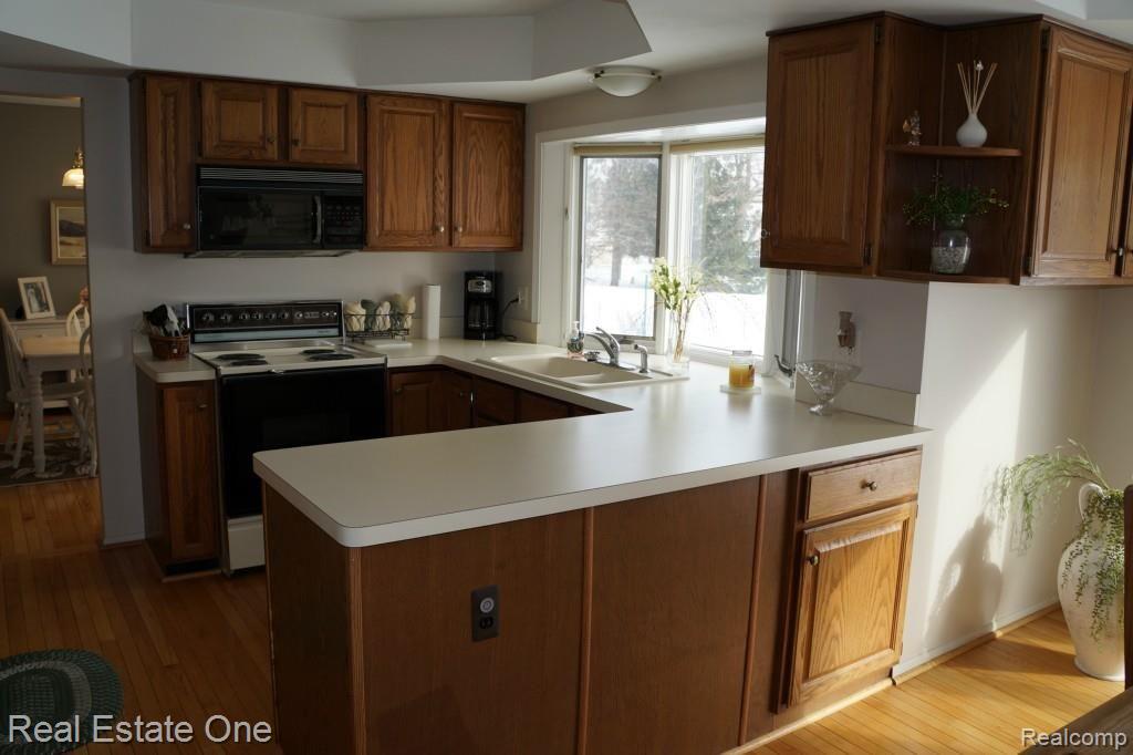 2155 West Wattles Road Troy, MI 48098 - Photo 12 of 28 DSC00185.jpg