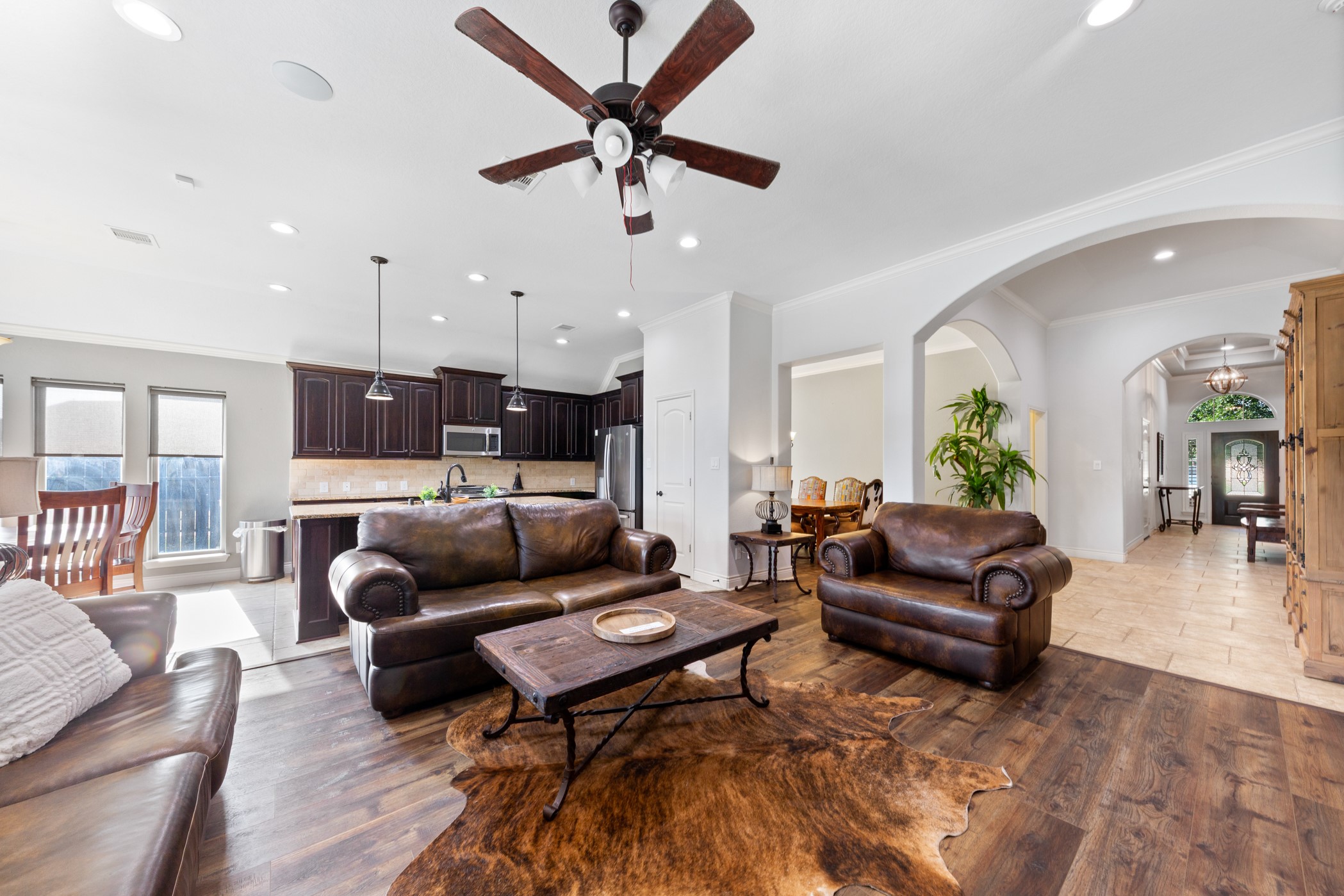 1235 Oxbow Crossing Lane Rosenberg, TX 77471 - Photo 13 of 34 a living room with furniture