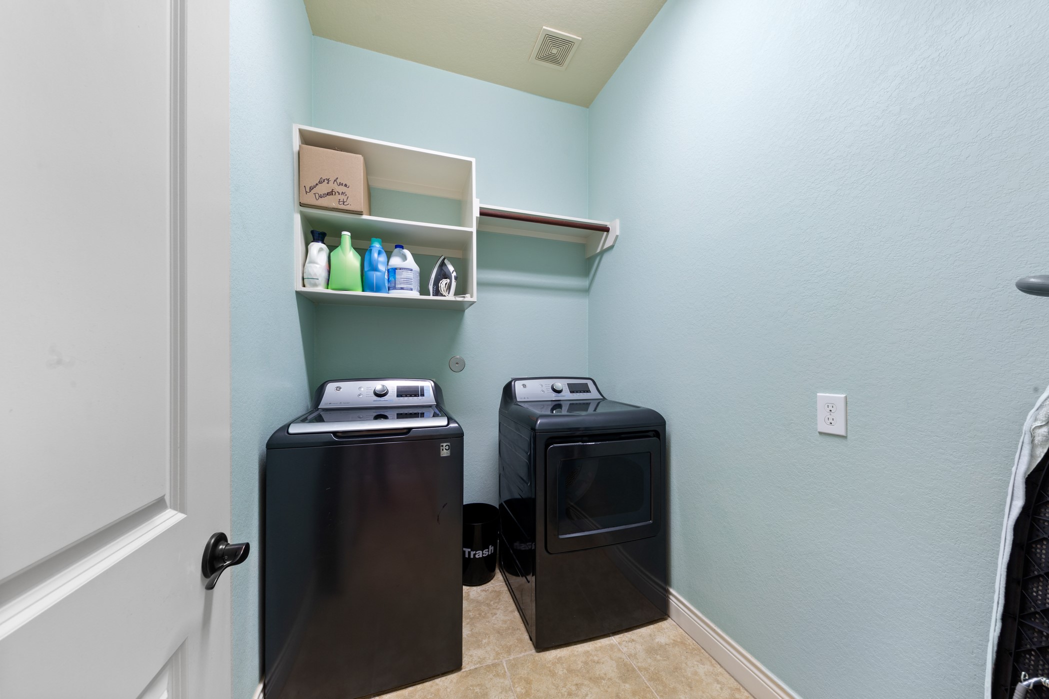 1235 Oxbow Crossing Lane Rosenberg, TX 77471 - Photo 25 of 34 a utility room with dryer and washer