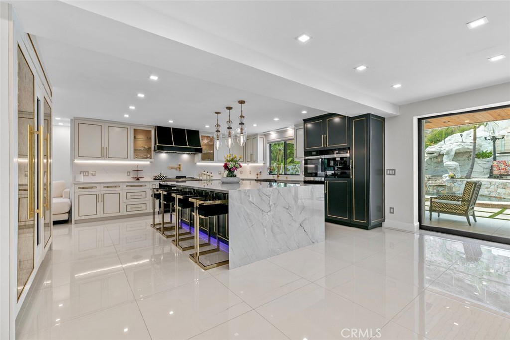 2223 Flintridge Drive Glendale, CA 91206 - Photo 17 of 74