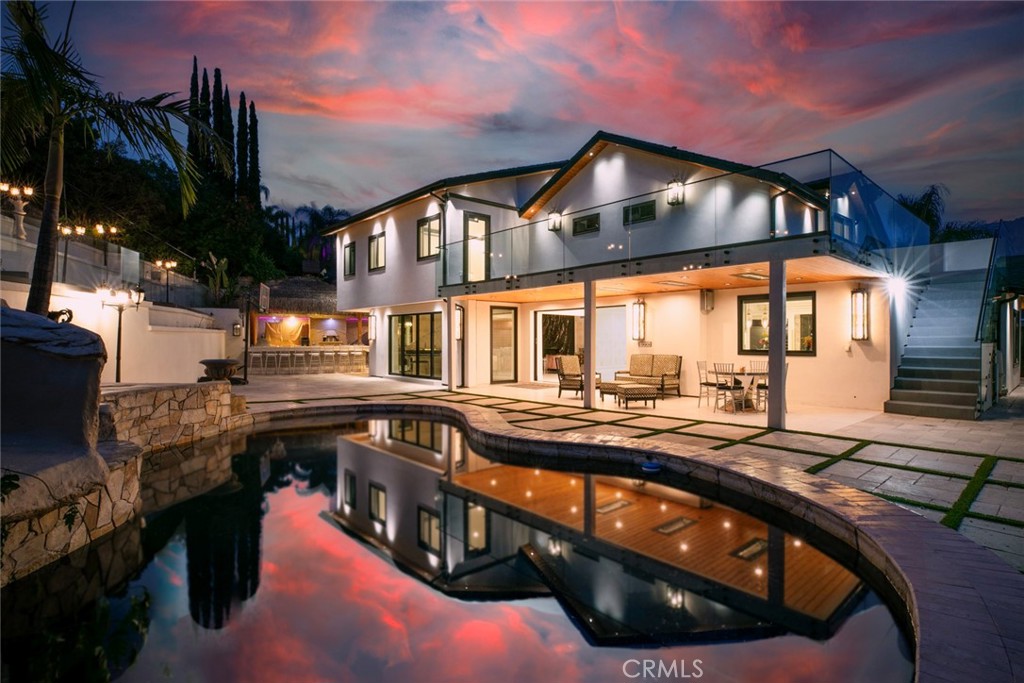 2223 Flintridge Drive Glendale, CA 91206 - Photo 2 of 74