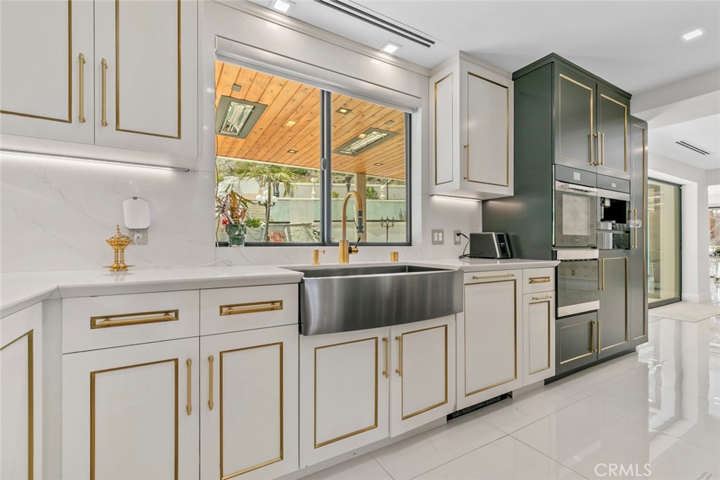 2223 Flintridge Drive Glendale, CA 91206 - Photo 24 of 74