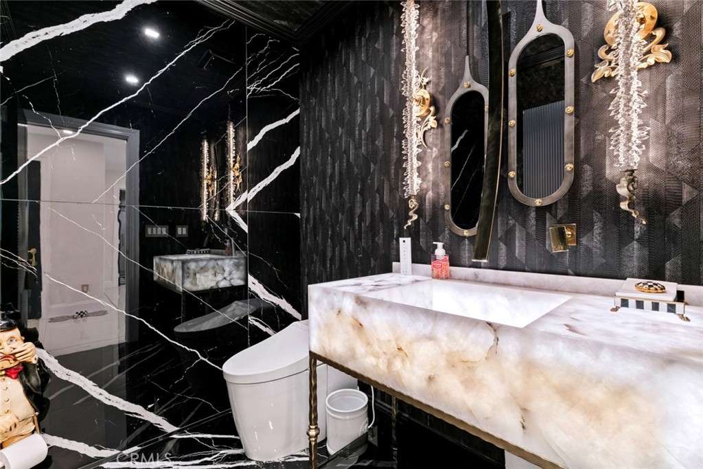 2223 Flintridge Drive Glendale, CA 91206 - Photo 28 of 74