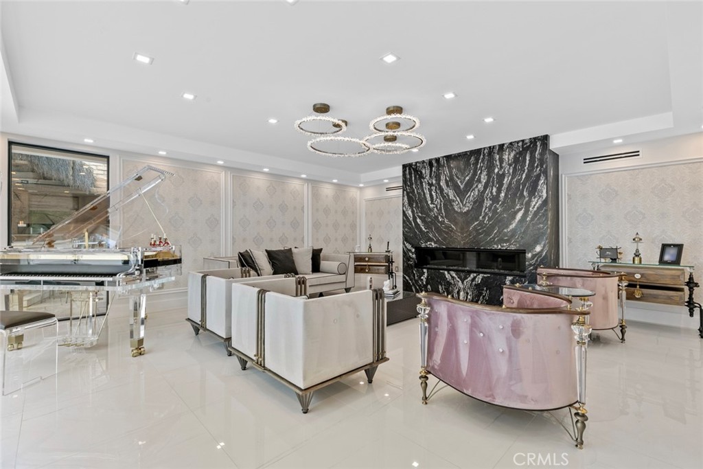 2223 Flintridge Drive Glendale, CA 91206 - Photo 29 of 74