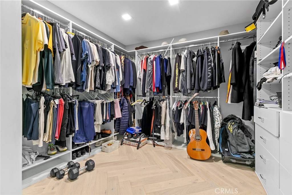 2223 Flintridge Drive Glendale, CA 91206 - Photo 40 of 74