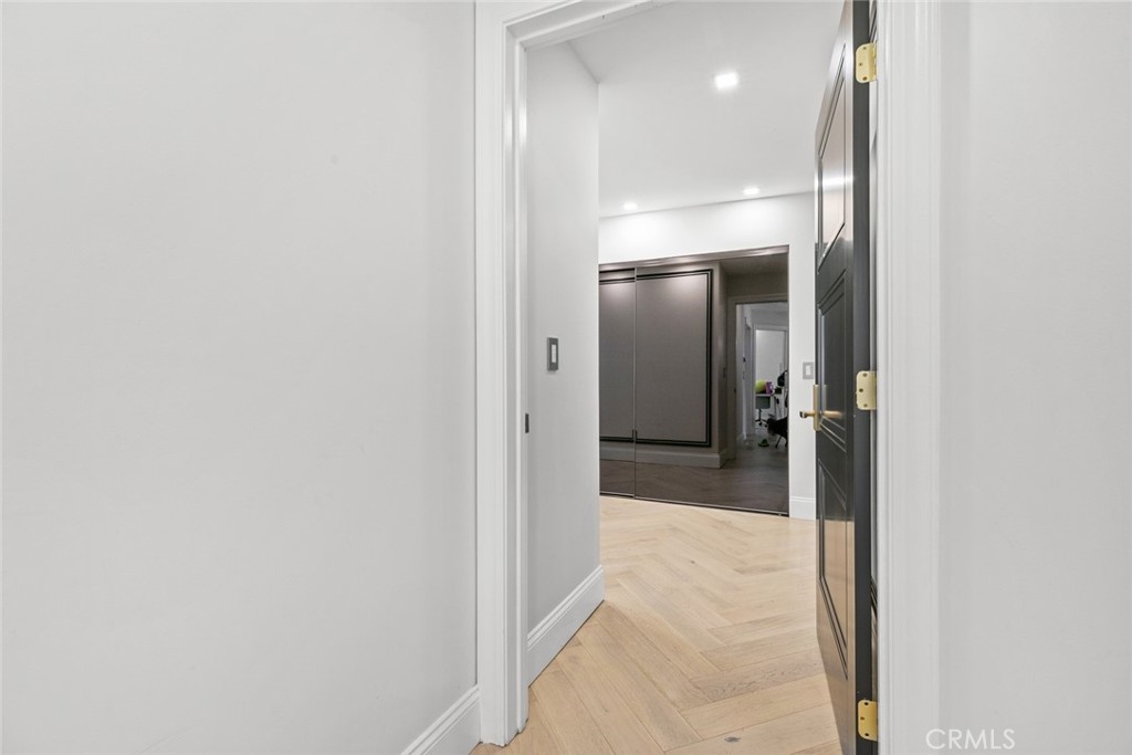 2223 Flintridge Drive Glendale, CA 91206 - Photo 42 of 74