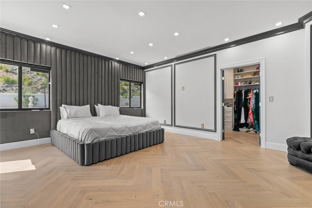 2223 Flintridge Drive Glendale, CA 91206 - Photo 45 of 74