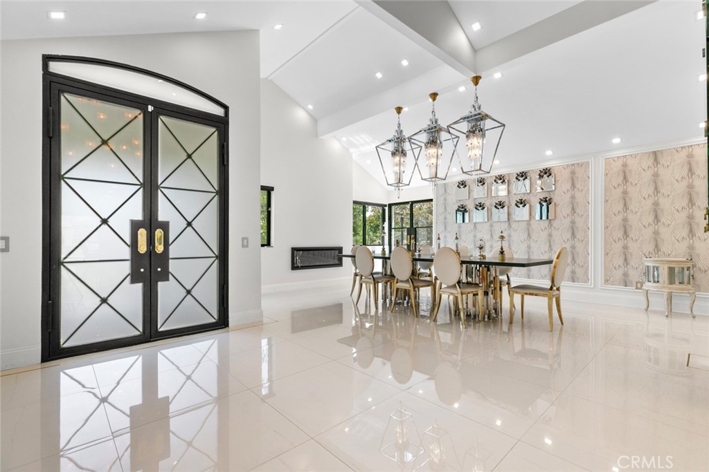 2223 Flintridge Drive Glendale, CA 91206 - Photo 7 of 74