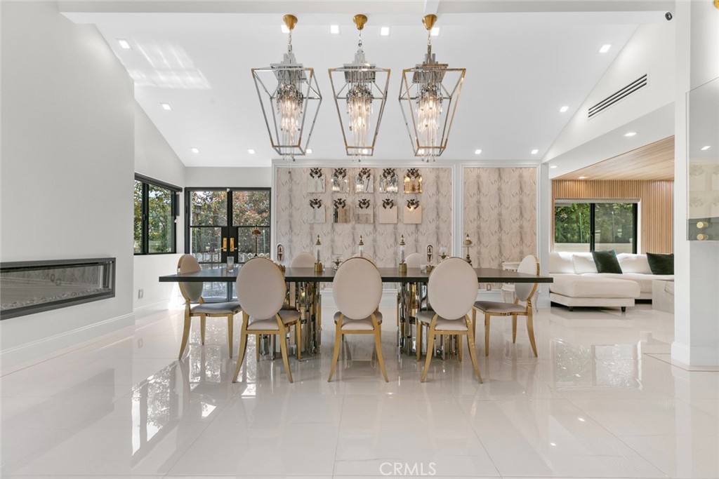 2223 Flintridge Drive Glendale, CA 91206 - Photo 9 of 74