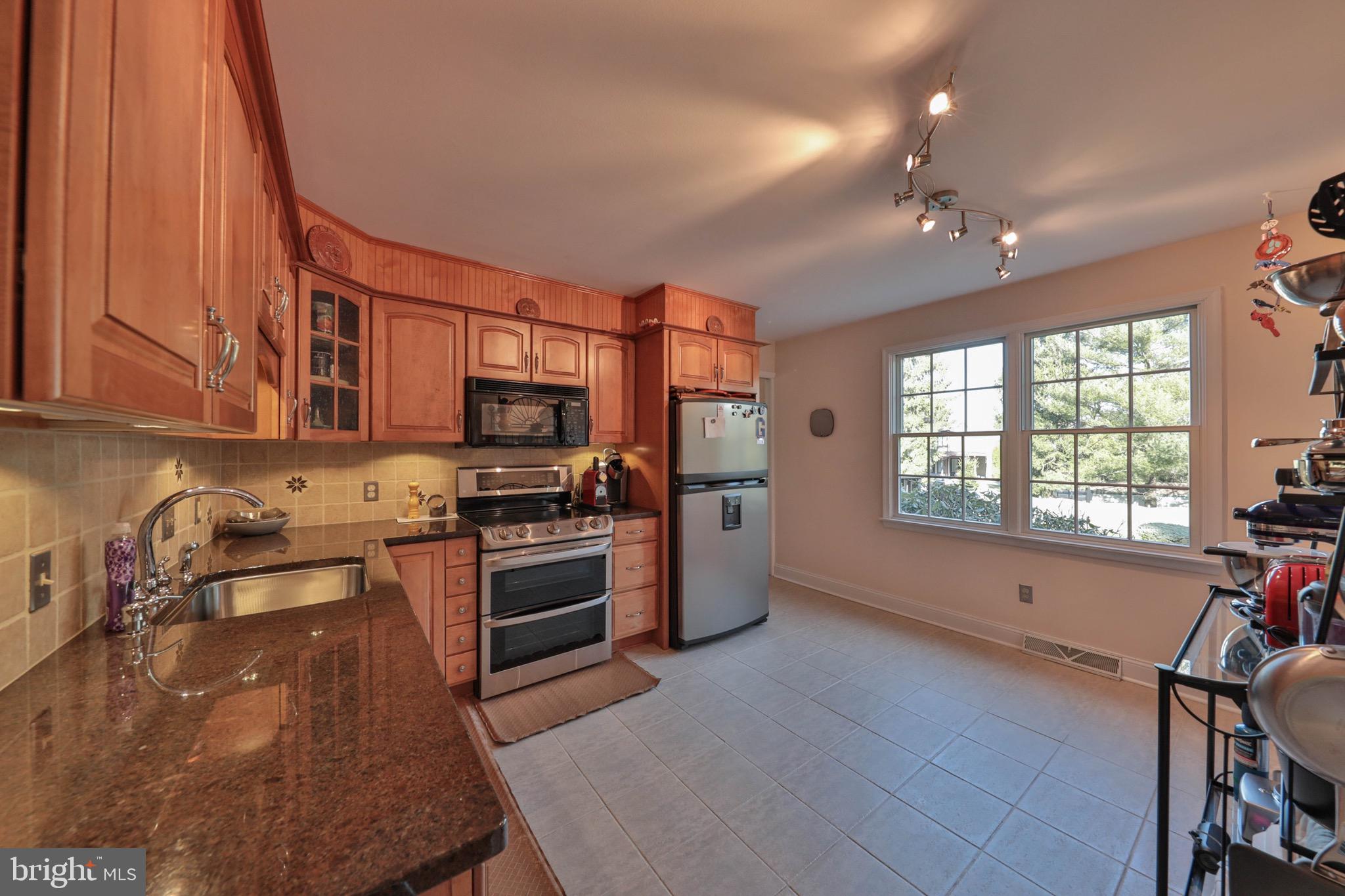 1875 Dartford Road Bethlehem, PA 18015 - Photo 25 of 49 Gallery Image 25