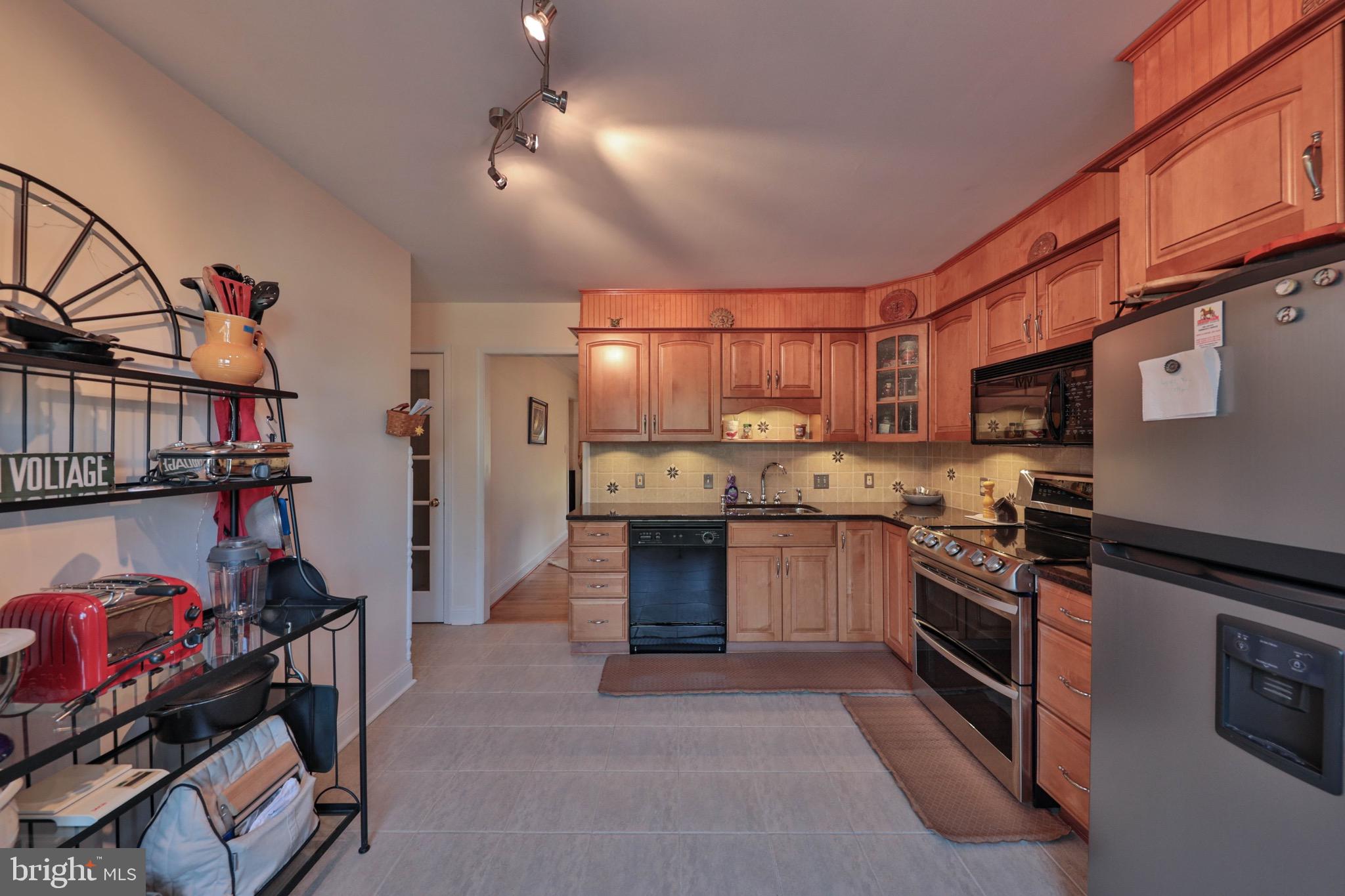 1875 Dartford Road Bethlehem, PA 18015 - Photo 27 of 49 Gallery Image 27