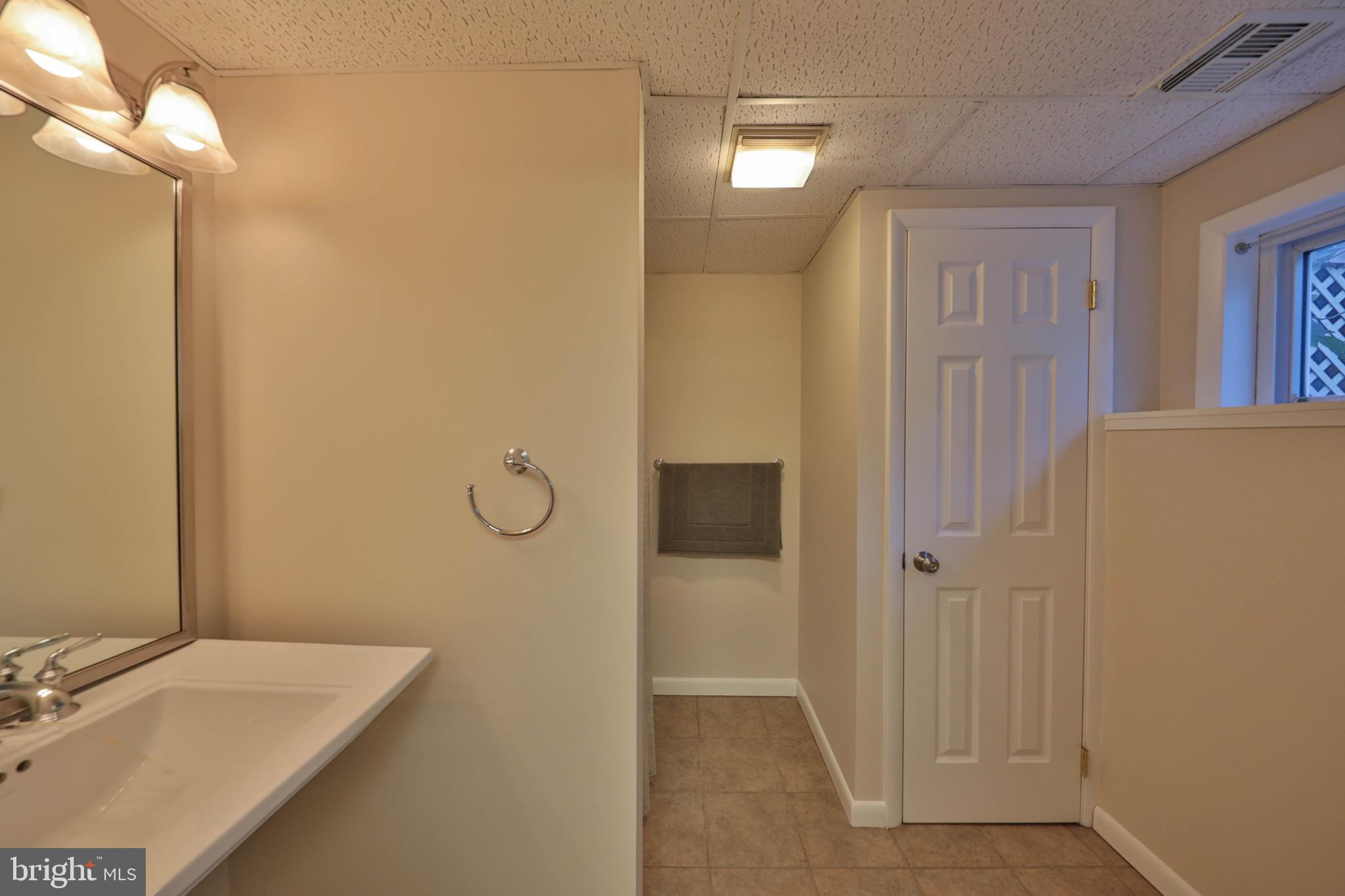 1875 Dartford Road Bethlehem, PA 18015 - Photo 31 of 49 Gallery Image 31