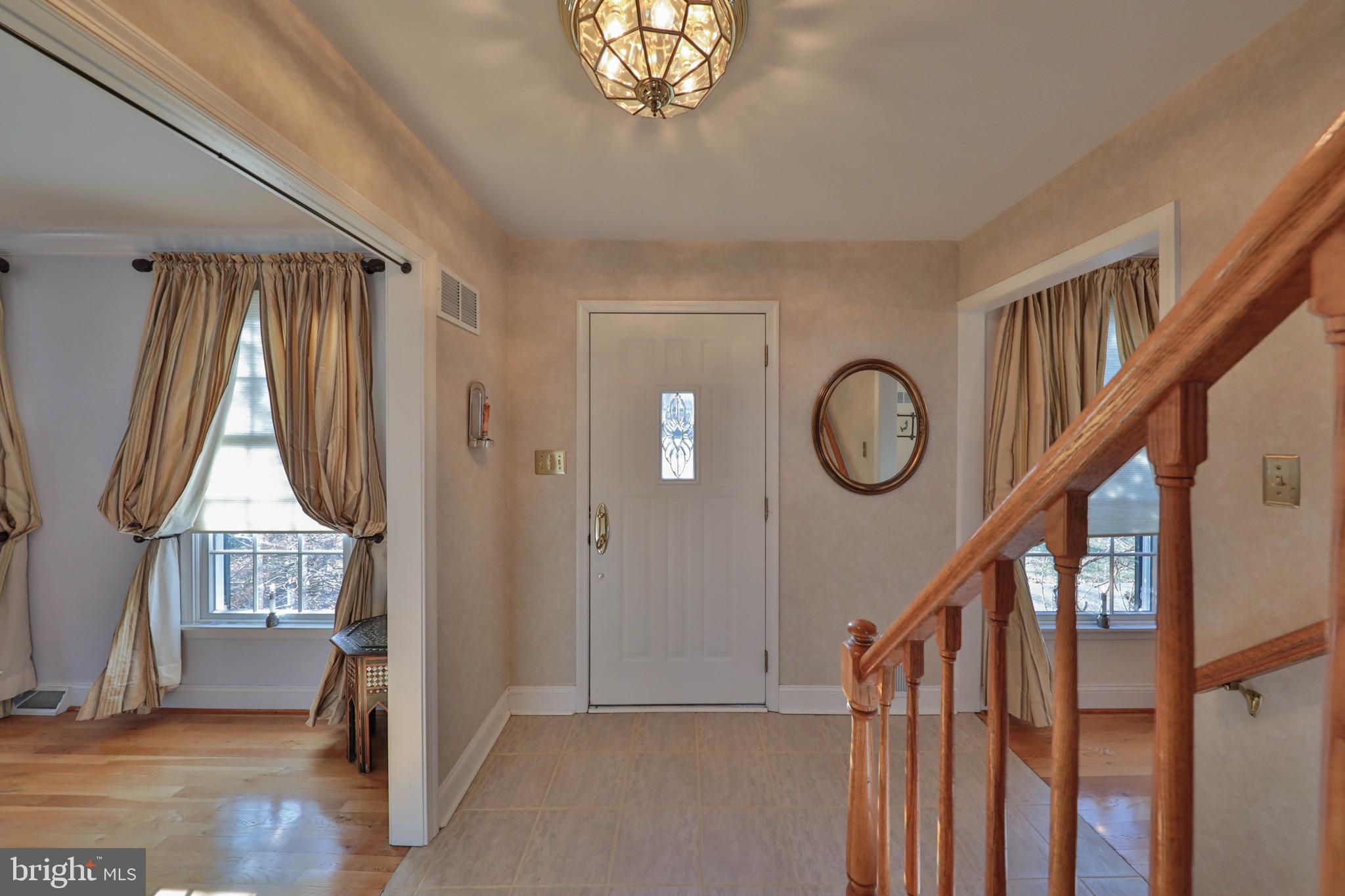 1875 Dartford Road Bethlehem, PA 18015 - Photo 9 of 49 Gallery Image 9
