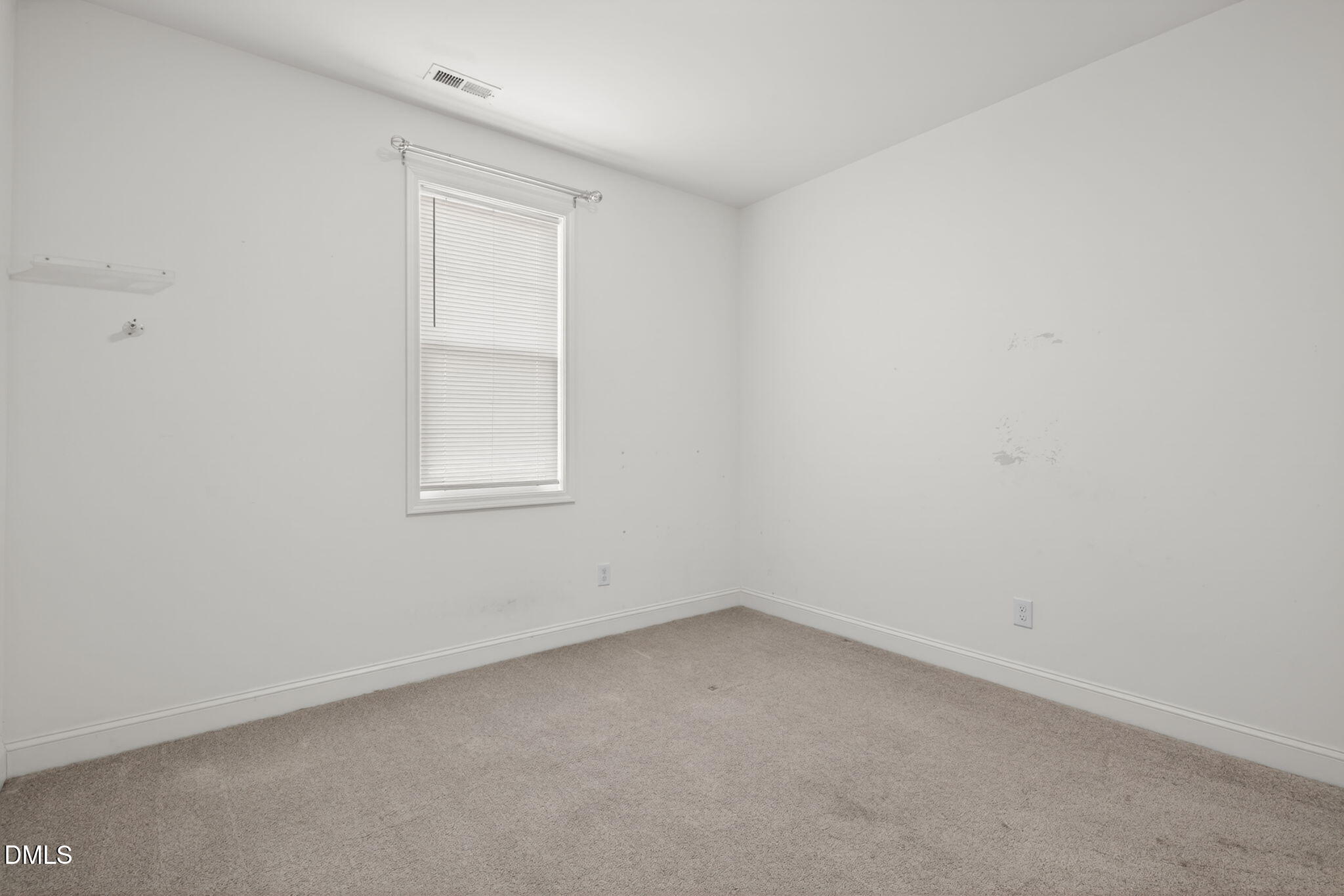 9084 Byron Court Bailey, NC 27807 - Photo 27 of 40 an empty room with a window