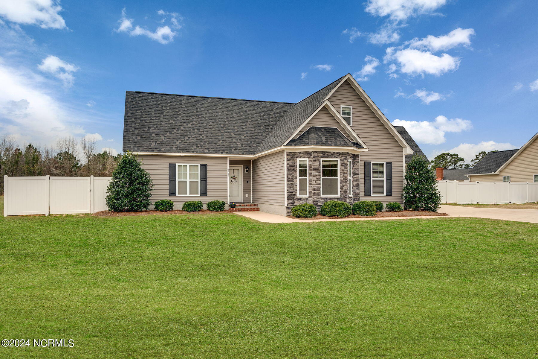 1-web-or-mls-2714 Madison Hardee Road-00