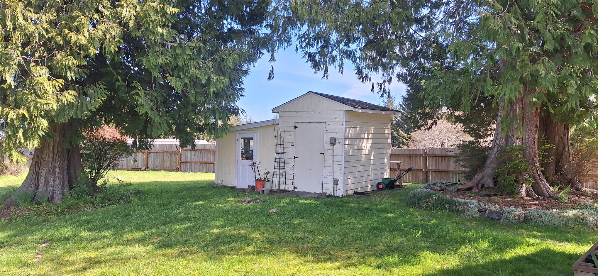 10 Spruce South Bend, WA 98586 - Photo 7 of 29 a view of a house with a yard