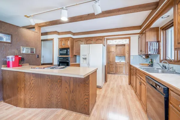 $775,000 | 4004 South Pike Road, Winfield, KS 67156